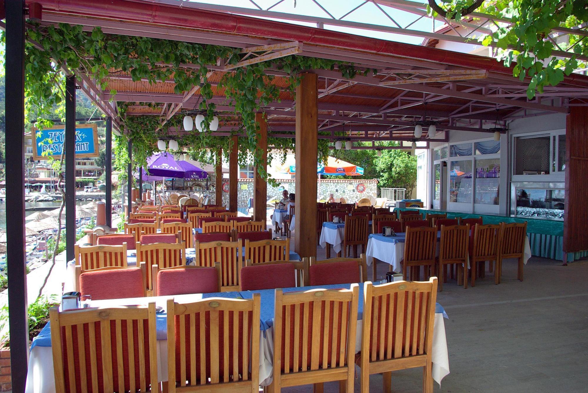 Zeybek Hotel Turunç Eksteriør billede