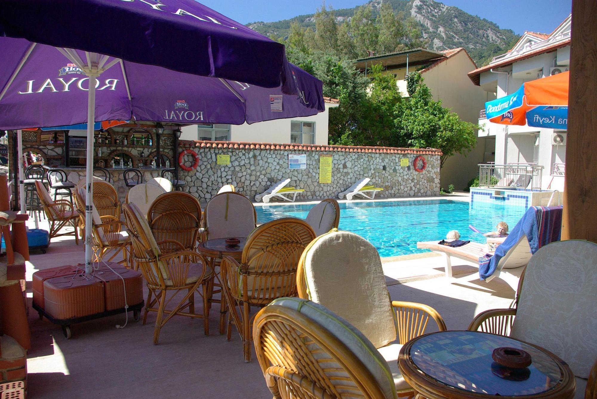 Zeybek Hotel Turunç Eksteriør billede